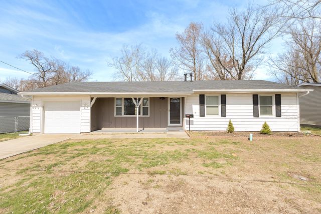 1003 Halleck St, Moberly, MO 65270