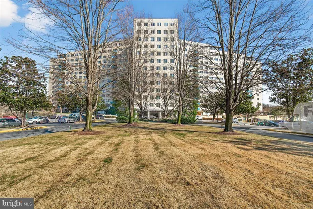 10201 Grosvenor Pl #1626, Rockville, MD 20852
