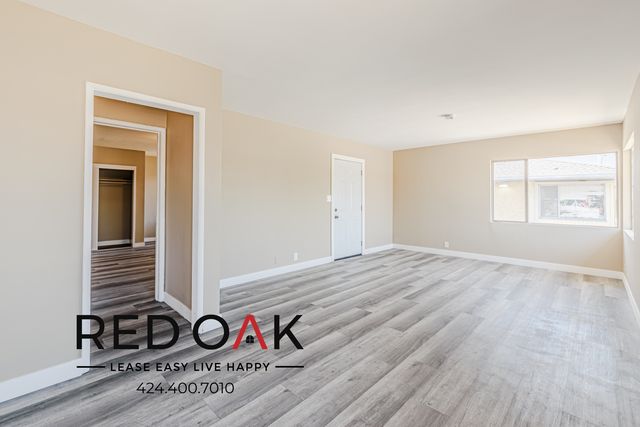 6833 11th Ave #4, Los Angeles, CA 90043
