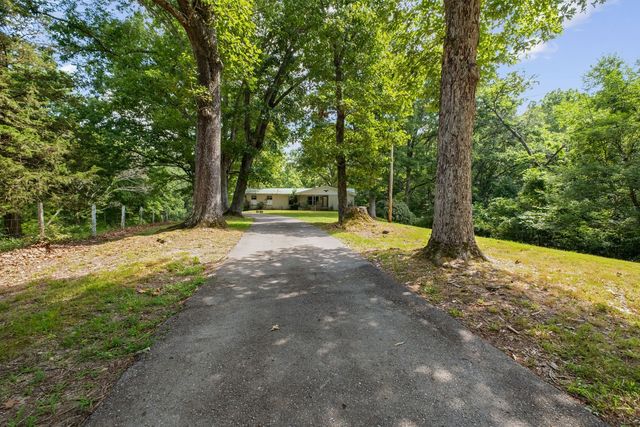 4572 Hickory Hill Rd, Pegram, TN 37143
