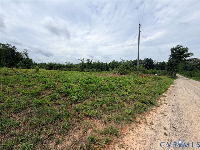 New Grove Rd, Kenbridge, VA 23944