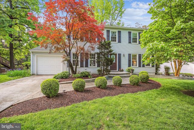 11 Gerard Ct, Rockville, MD 20850