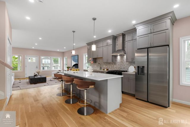 95 Seabreeze Ave, Middletown, NJ 07748
