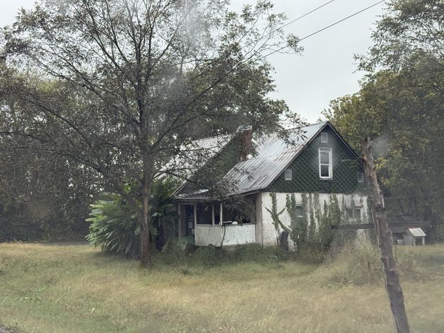 307 Railroad St, Petersburg, TN 37144