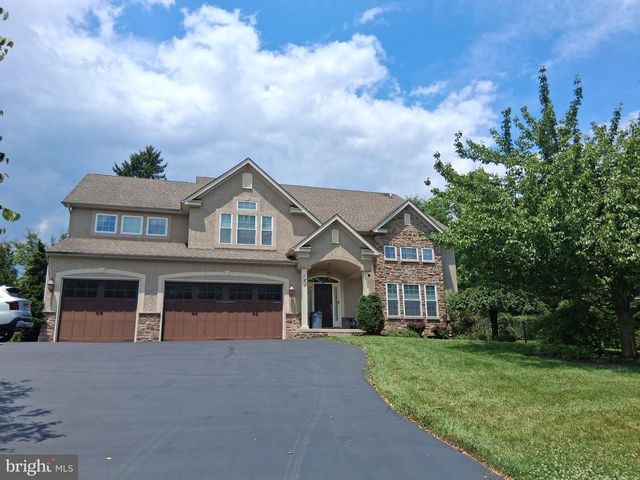 121 Pinetown Rd, Audubon, PA 19403