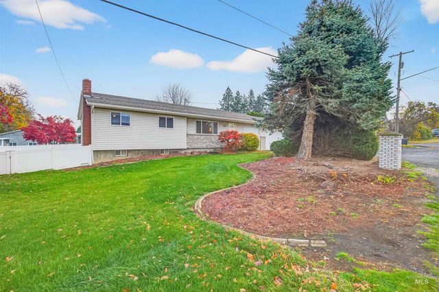 3619 16th St, Lewiston, ID 83501