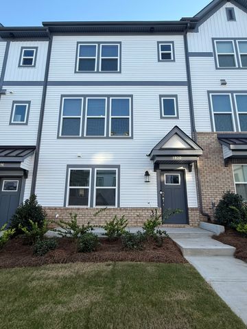 1820 Blanche St, Charlotte, NC 28262
