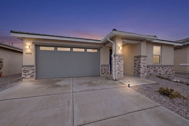 1445 Valle De Colores St NW, Los Lunas, NM 87031