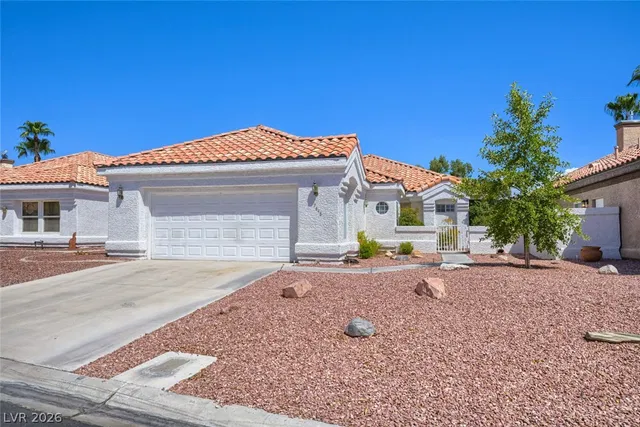 7848 Ben Hogan Dr, Las Vegas, NV 89149