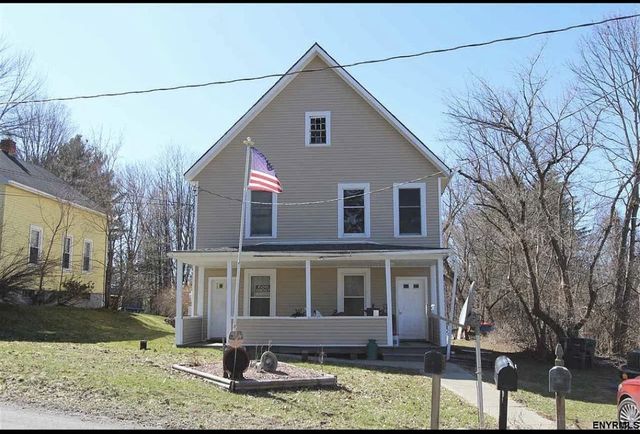 8 Orient Ave #3, Averill Park, NY 12018
