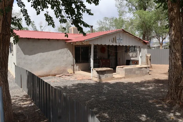 13 W  Otero Rd, San Rafael, NM 87051