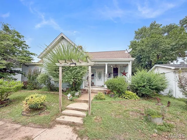 1115 S  Carolina St, Louisiana, MO 63353