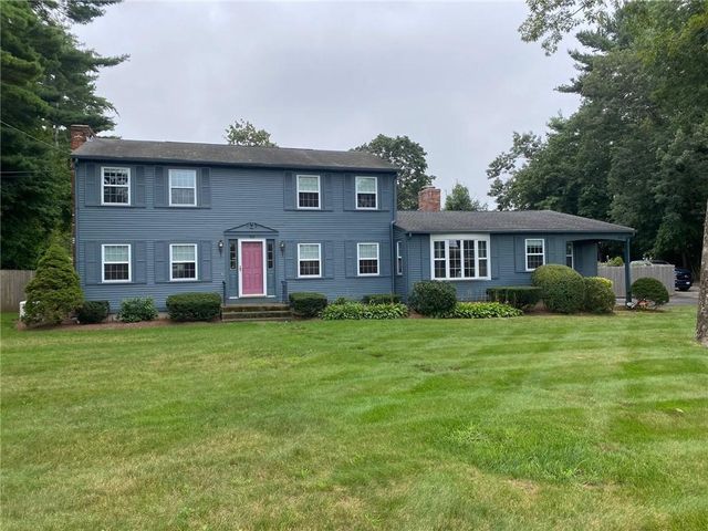 83 Wood Cove Dr, Coventry, RI 02816