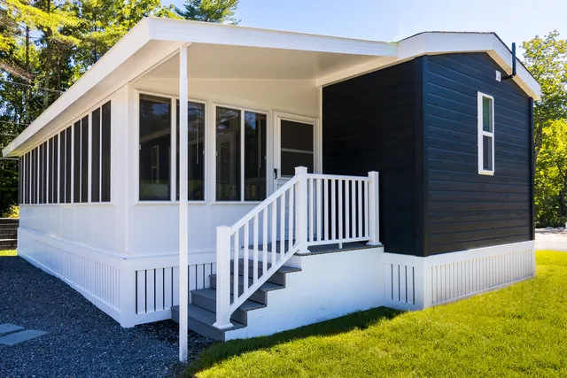 261 Point Sebago Rd #S1531, Casco, ME 04015
