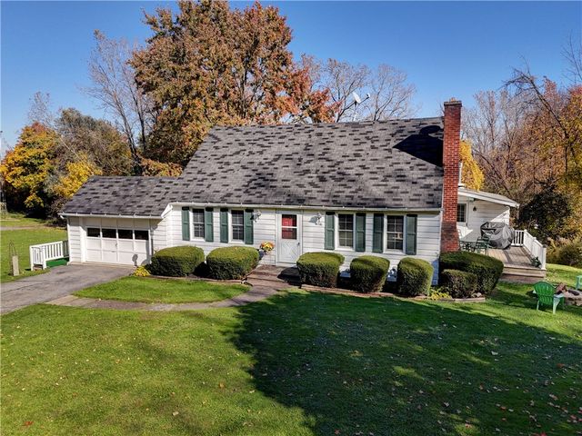 927 Erie Station Rd, Rush, NY 14543
