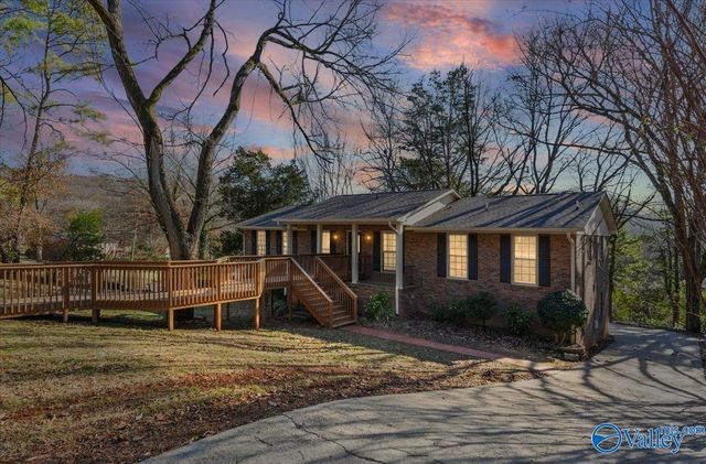 2504 Gaboury Ln NE, Huntsville, AL 35811