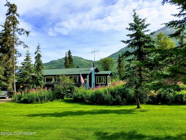 4527 Birdsong Dr, Eagle River, AK 99577