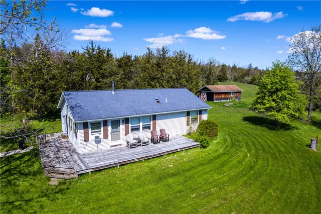 109 Lambs Run Creek Rd, Dundee, NY 14837