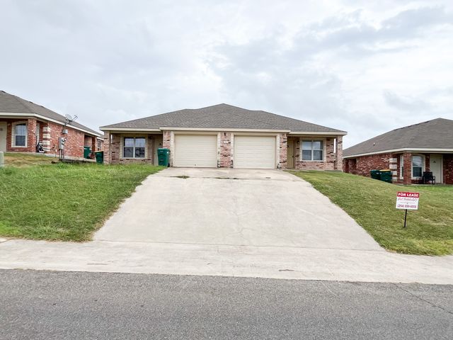 310 N  10th St #B, Nolanville, TX 76559