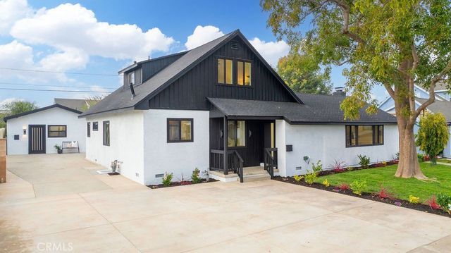 6091 Navajo Rd, Westminster, CA 92683