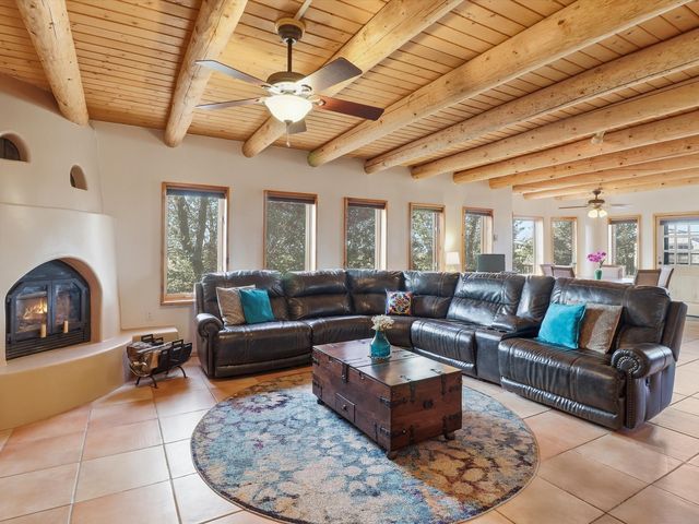 19 Aventura Rd, Santa Fe, NM 87508