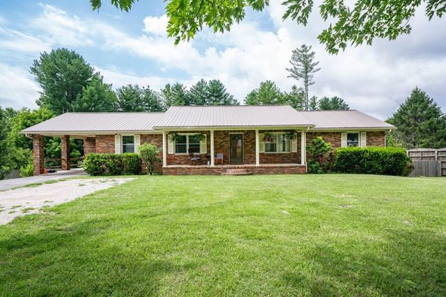 1825 Hanging Limb Rd, Monterey, TN 38574