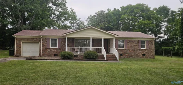 3541 Woods Cove Rd, Scottsboro, AL 35768