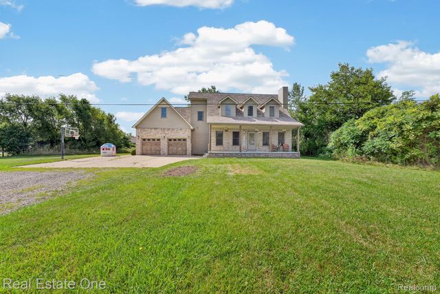 39755 Willow Rd, Belleville, MI 48164
