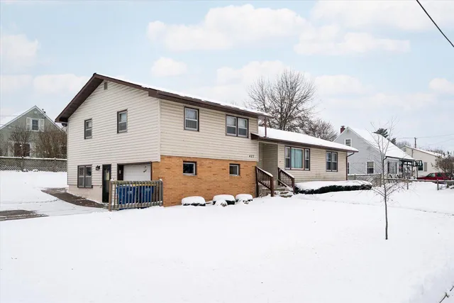 427 East Oak STREET, Viroqua, WI 54665