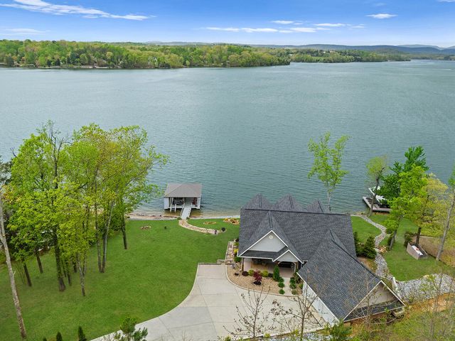 2250 Indian Shadows Dr, Ten Mile, TN 37880