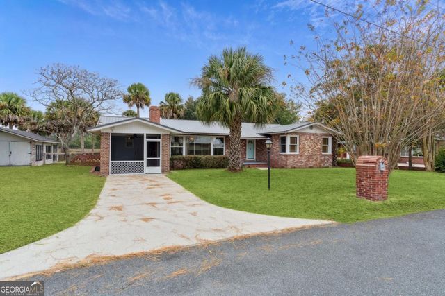 3407 Trout St, Brunswick, GA 31520