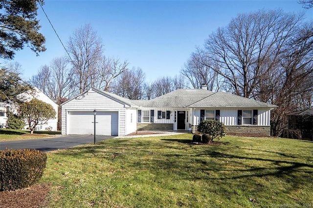 37 Valley View Rd, Trumbull, CT 06611