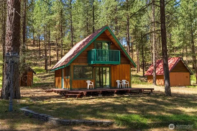 93 Larkspur Drive, Winthrop, WA 98862