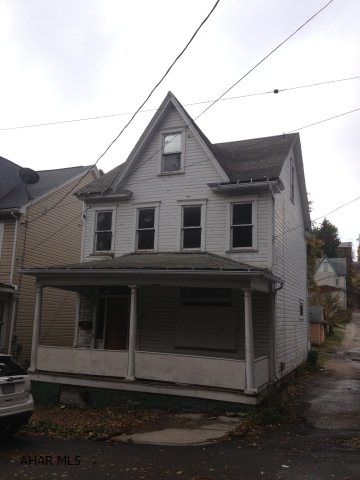 1709 10th St, Altoona, PA 16601