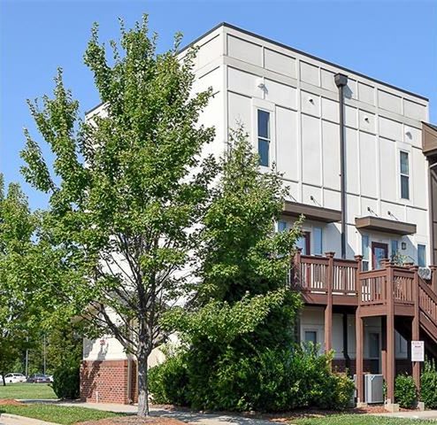 853 Seigle Point Dr, Charlotte, NC 28204