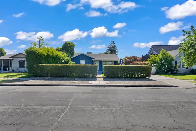 1820 Orchard Ln, Merced, CA 95340