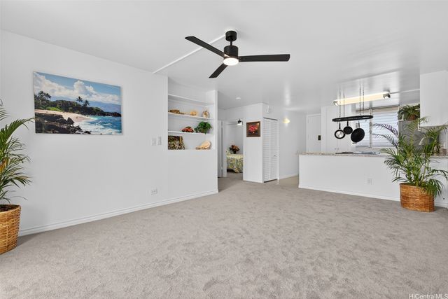 1128 Ala Napunani St #1703, Honolulu, HI 96818