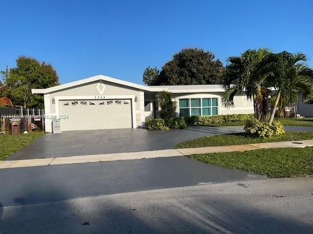 2354 NW 37th Ave, Lauderdale Lakes, FL 33311
