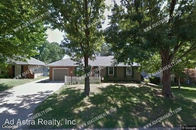 127 S  Queen Ridge Dr, Independence, MO 64050