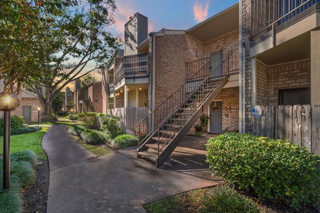 8100 Cambridge St #136, Houston, TX 77054