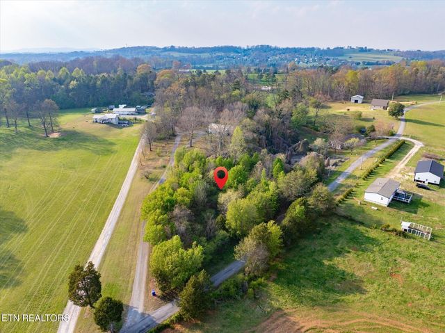 135 Weaver Rd, Madisonville, TN 37354