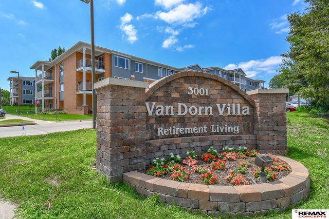 3001 S  51st Street Ct #467, Lincoln, NE 68506