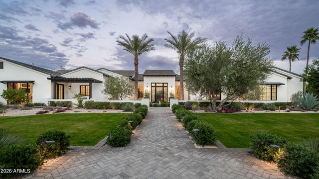 6109 N  33rd St, Paradise Valley, AZ 85253