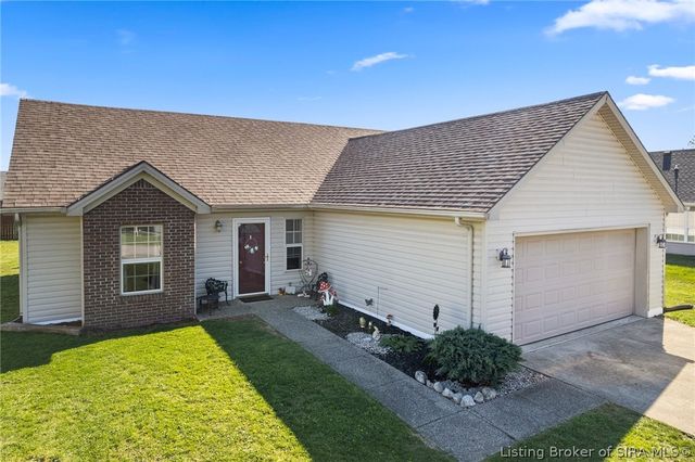 1121 Grassy Meadows Court, Scottsburg, IN 47170