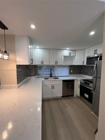 17021 N  Bay Rd #124, Sunny Isles Beach, FL 33160