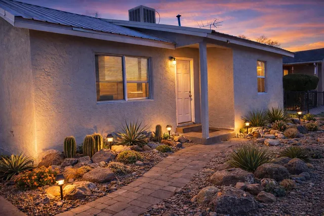 1011 W  Castillo Ave, Belen, NM 87002