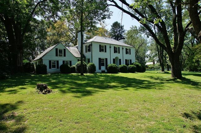 8091 Williamson Rd, Roanoke, VA 24019