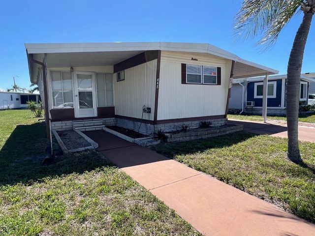 13225 101st St #448, Largo, FL 33773