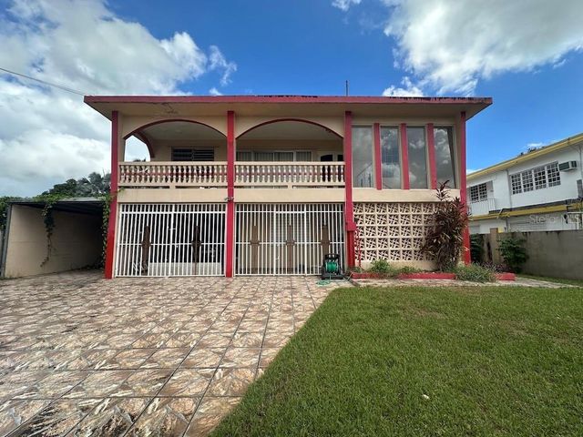 61 Murcia St, Dorado, PR 00646