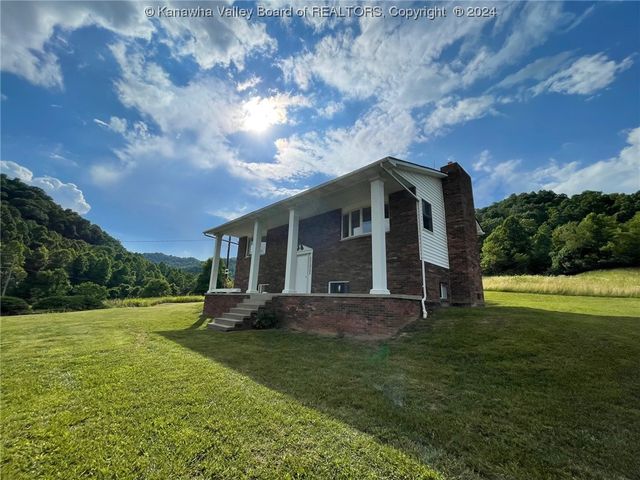 1802 Clinic Rd, Ivydale, WV 25113